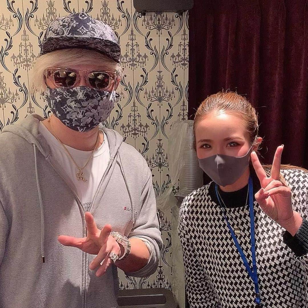 のインスタグラム：「この間の日曜日 @club_sango に SP GUESTに @raphaelangel8183 さんが 来てくださった際に📸  オープン前から列ができて プレイ中もフロアパンパンで めちゃくちゃもりあがってた😳✨  #raphael #DJ #club #sango #nagoya #japan #sakae #nightclub #youtuber #nightlife #party」