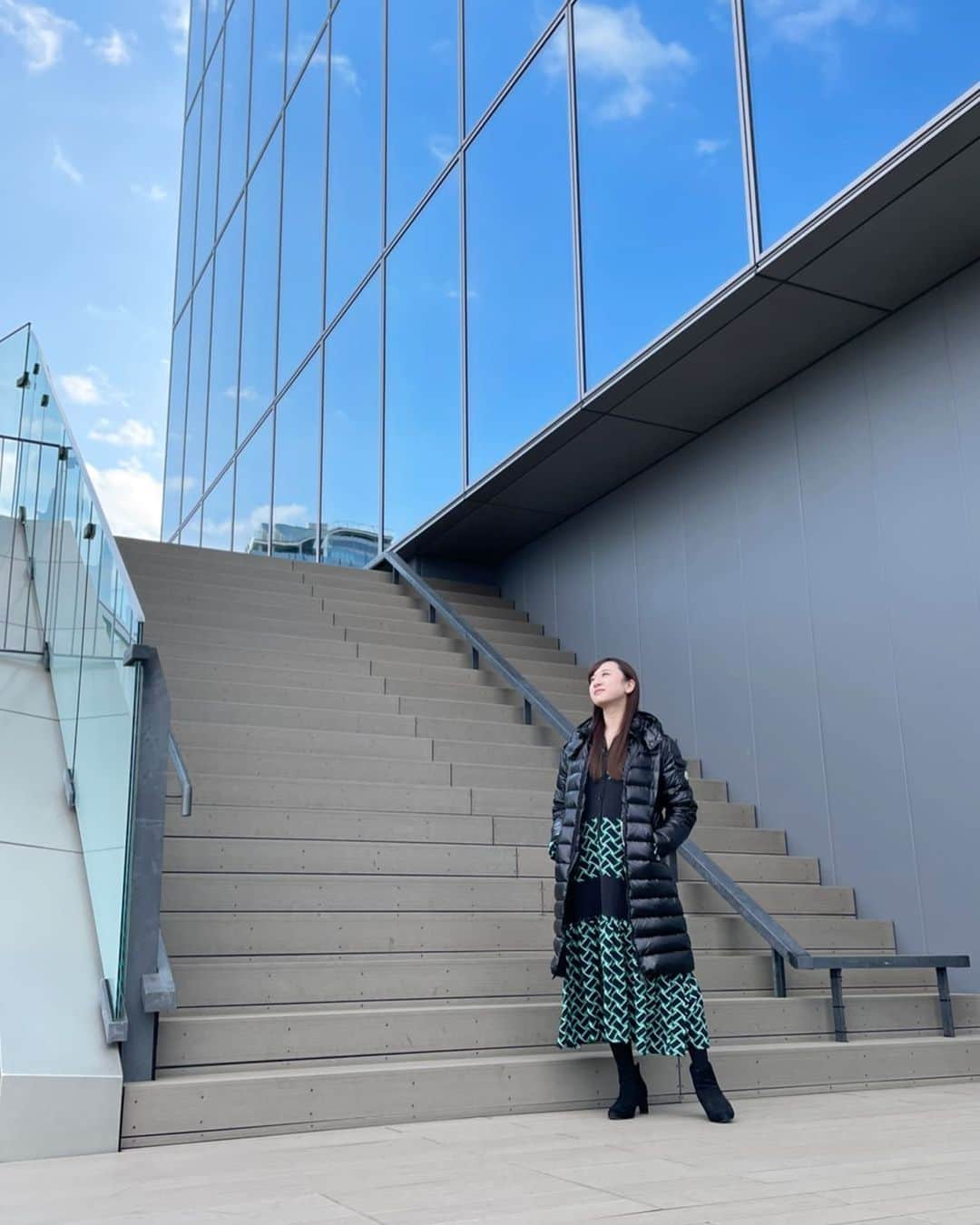 茉玲さや那のインスタグラム：「﻿ ﻿ お天気良くて ワクワクした日‪‪☺︎‬﻿ ﻿ ﻿ #青い空 #お散歩日和」