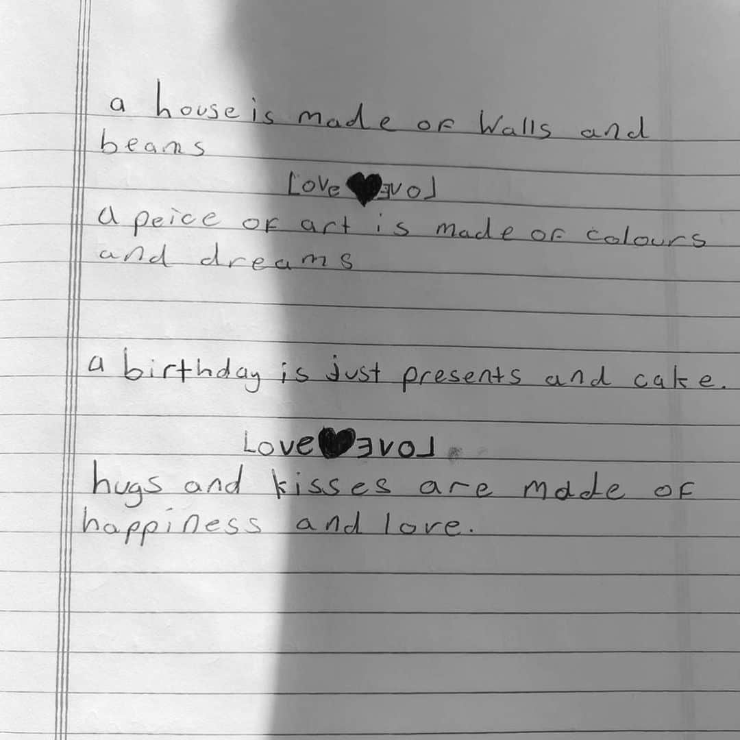 ルー・ティーズデールのインスタグラム：「Little poem about love by Lux 🖤」