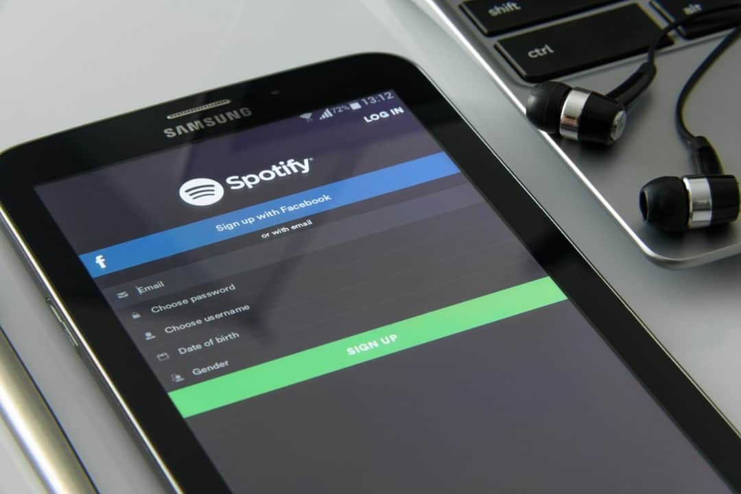 Block.fmのインスタグラム：「Spotify、ロスレス音質でのストリーミング配信を可能にする「Spotify HiFi」を発表！⁠ ⁠ DJ MagによるとCD音質での配信が可能になり、今年後半から利用可能になる予定だという。⁠ ⁠ 続きはlink in bio」