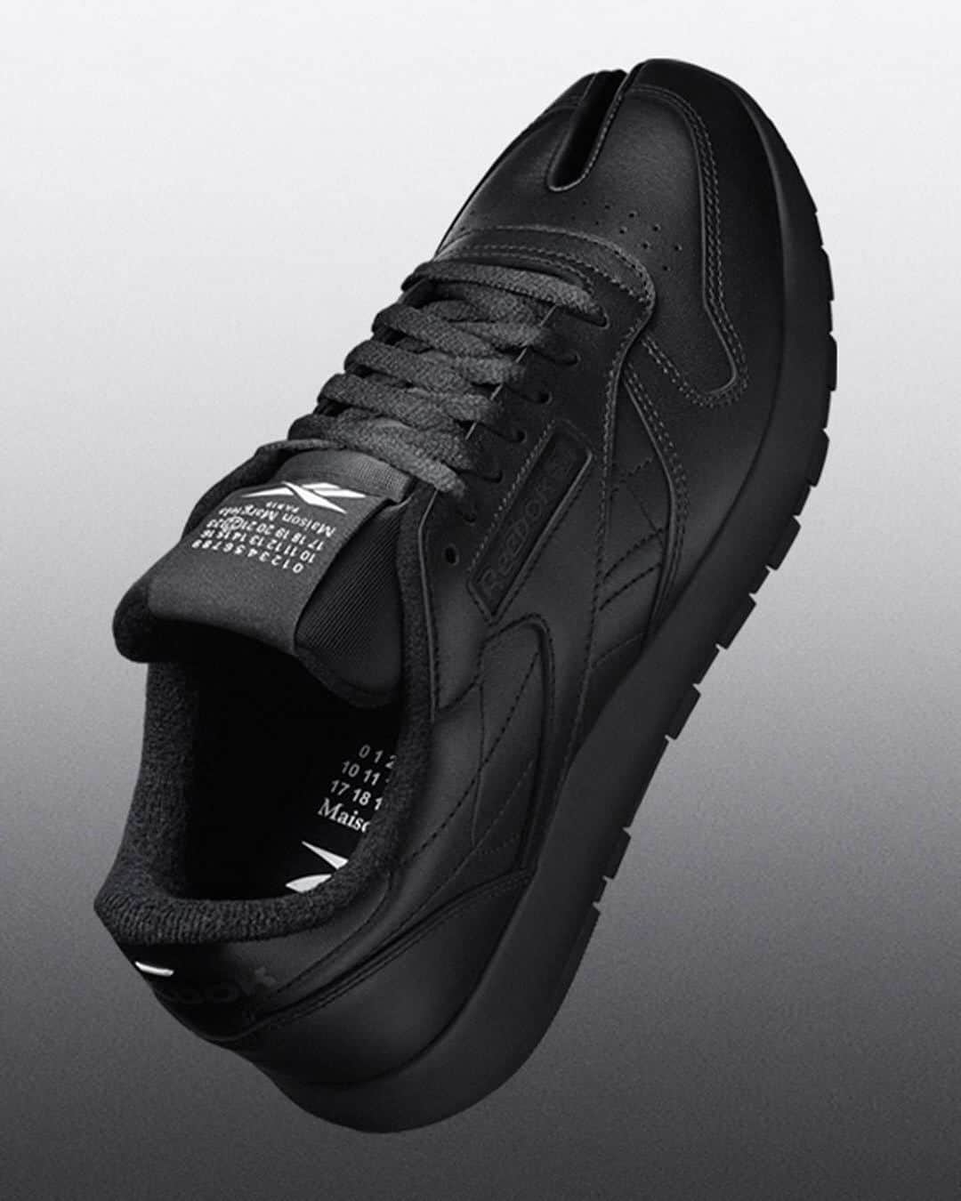 エルエヌシーシーのインスタグラム：「It's almost here. As the Project 0 Classic Leather Tabi splices two icons into one, make it yours on February 26th. Sign up to our newsletter via the link in our bio to get it first! @maisonmargiela @reebok」