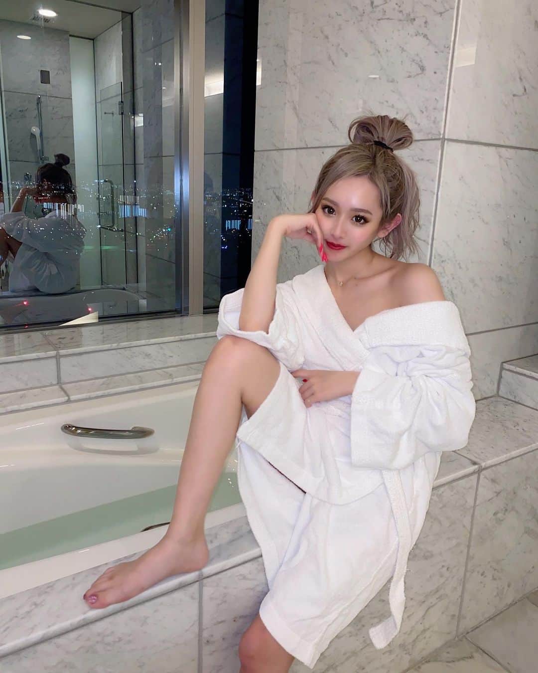 田村月光（ツッキー）さんのインスタグラム写真 - (田村月光（ツッキー）Instagram)「🛁💋🛁💋🛁💋🛁💋🛁 Bath Time...‪‪❤︎‬ ｴﾁｴﾁな投稿してもいい?😳 今日だけ許して😳‪‪𐤔𐤔‬‪𐤔‪‪𐤔𐤔‬‪𐤔‪‪𐤔𐤔‬‪𐤔 #bathtime #bathrobe」2月24日 22時19分 - tsu02ki