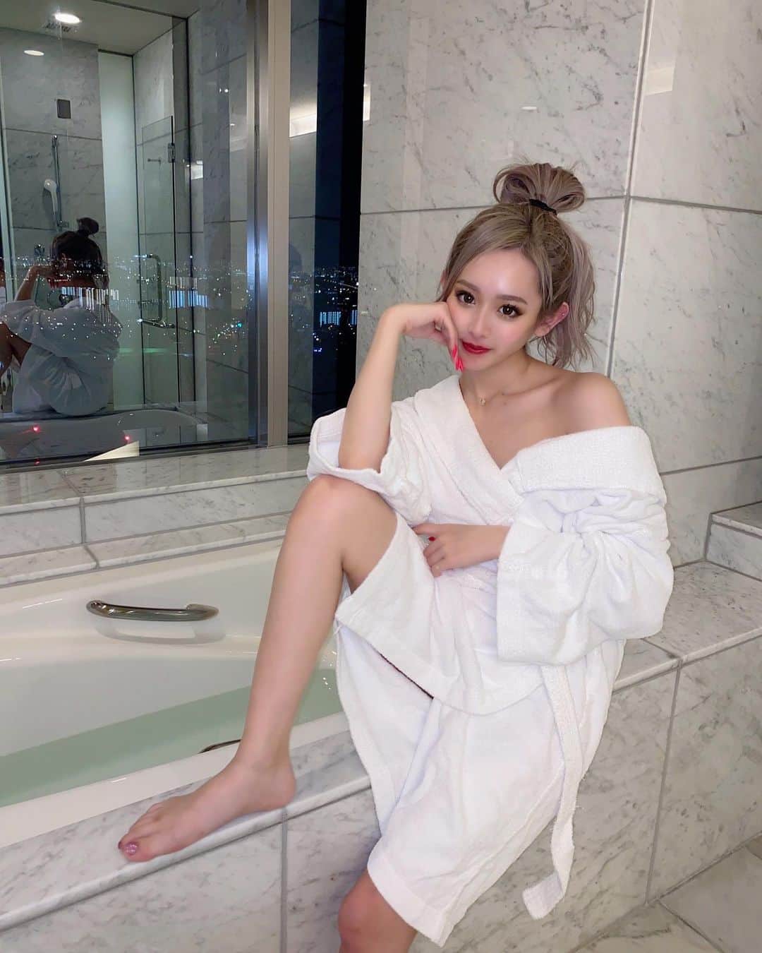 田村月光（ツッキー）のインスタグラム：「🛁💋🛁💋🛁💋🛁💋🛁 Bath Time...‪‪❤︎‬ ｴﾁｴﾁな投稿してもいい?😳 今日だけ許して😳‪‪𐤔𐤔‬‪𐤔‪‪𐤔𐤔‬‪𐤔‪‪𐤔𐤔‬‪𐤔 #bathtime #bathrobe」