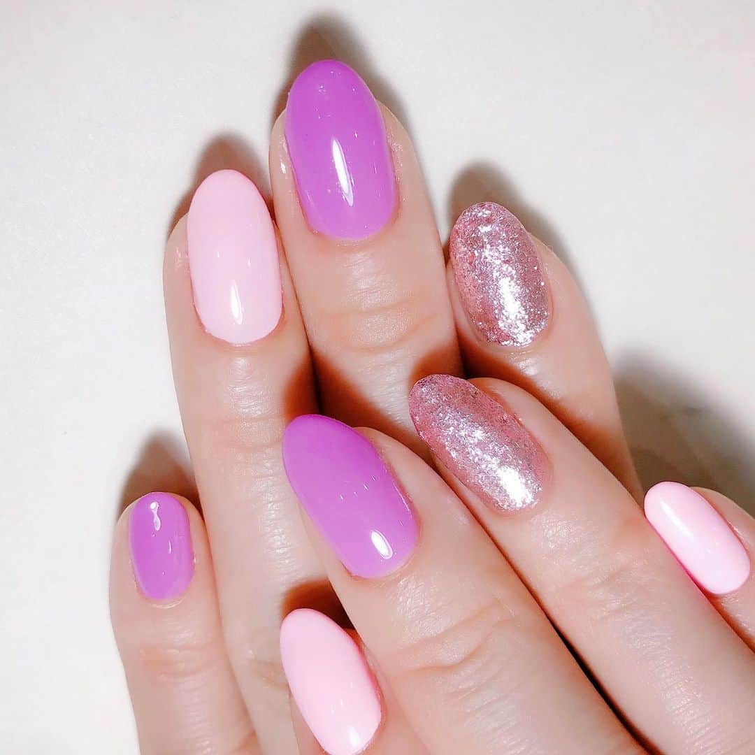 なかやまちえこさんのインスタグラム写真 - (なかやまちえこInstagram)「Pink and purple.⠀ ⠀ #nail #nails #nailart #ネイル #美甲 #ネイルアート  #japanesenailart #manucure #japanesenails #manicurist #gelnails #أظافر #네일아트 #미용 #vẽmóng #ngườiđẹp  #เพ้นท์เล็บ #искусствоногтя #artedeuñas #เพ้นท์เล็บเจล #ジェルネイルデザイン #ネイルデザイン #senikuku #nagelkunst #ワンカラーネイル」2月24日 22時43分 - chiekonakayama
