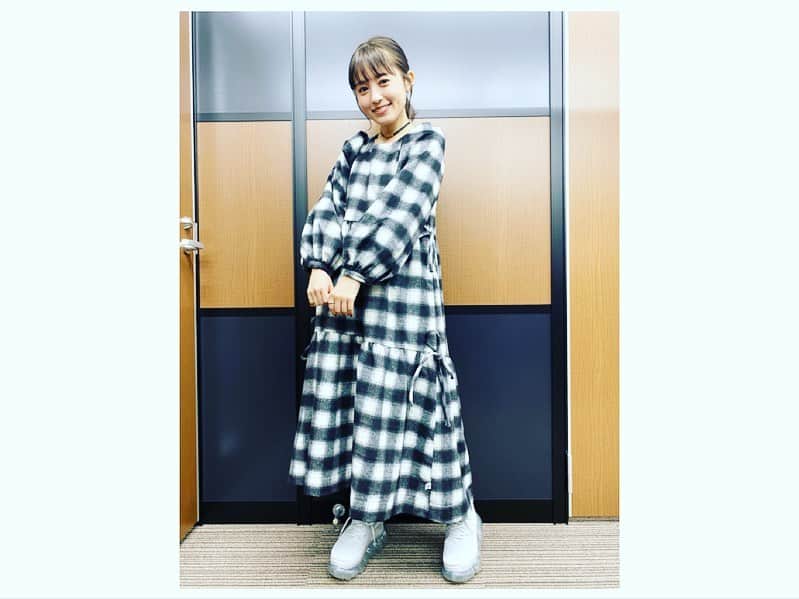逢田梨香子のインスタグラム：「今日の私服👗 チョーカー見たい！と言っていた方がいたので💎  #littlesunnybite  #grounds  #mikiosakabe」