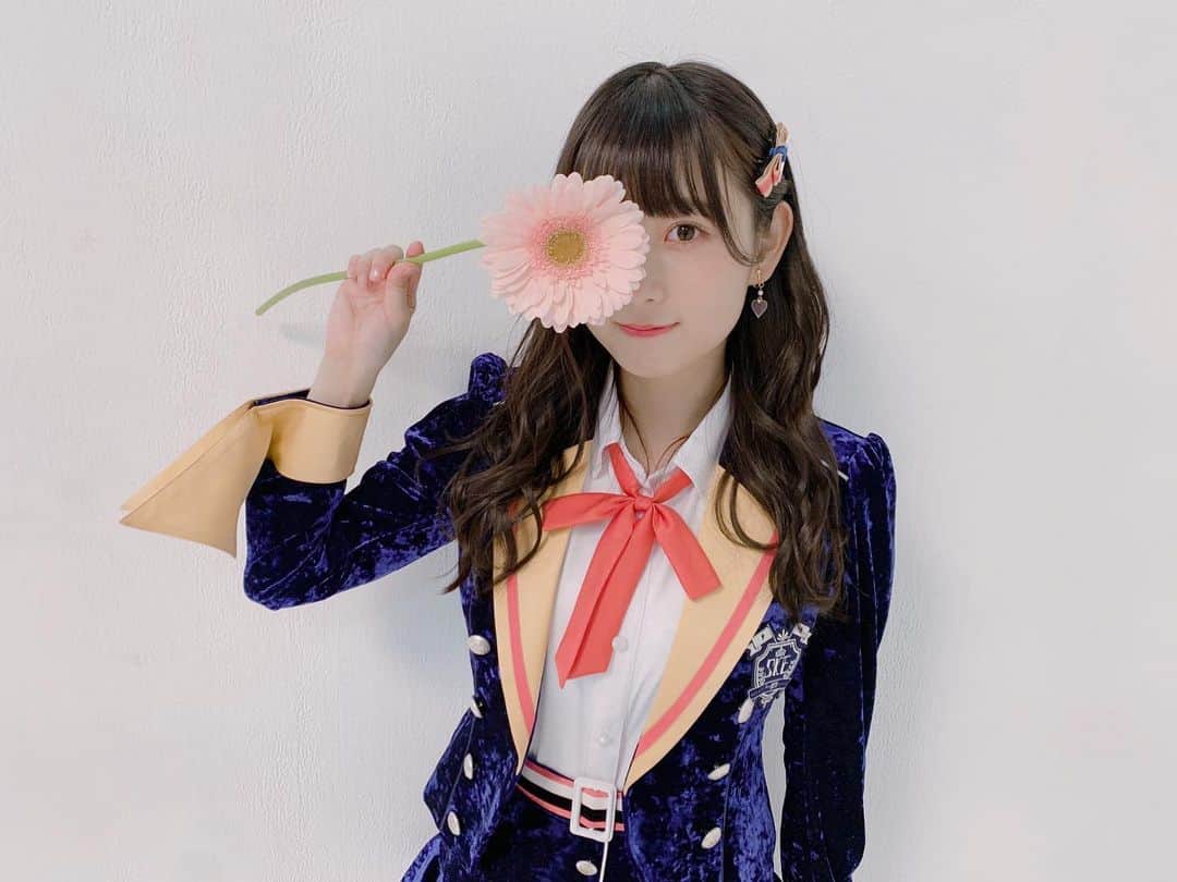のインスタグラム：「🌷﻿ ﻿ .﻿ ﻿ インスタ更新していくぞ〜🐇🐇﻿ ﻿ .﻿ ﻿ #おはな #ske #井上瑠夏﻿」