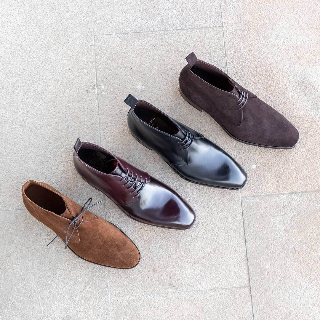 カルミナさんのインスタグラム写真 - (カルミナInstagram)「​All-time favourites - Chukka boots are certainly staple pieces in any dapper man's wardrobe. They will swiftly become your go-to item as they offer great comfort without compromising on style. From contemporary interpretations to a more traditional aesthetic, the Chukka boot will become your most trusted partner in your sartorial journey.  ​ ​#goodyearwelted #carminashoemaker #カルミナ #mensstyle #chukka #chukkaboots #menswear」2月24日 23時18分 - carminashoemaker