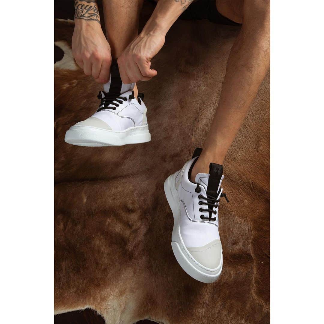 ブルーノボルデーゼさんのインスタグラム写真 - (ブルーノボルデーゼInstagram)「NEW ARRIVAL! Spring summer 21 LOVE sneaker www.brunobordese.com #brunobordese #sneaker #fashion #shoes」2月24日 23時18分 - brunobordese_official