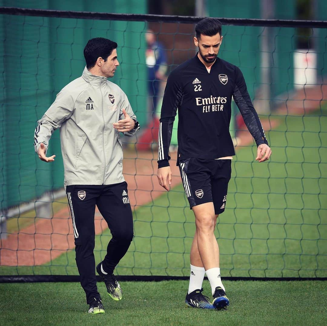 アーセナルFCさんのインスタグラム写真 - (アーセナルFCInstagram)「Getting that prep work in 👊  #Arsenal #UEL #training」2月24日 23時19分 - arsenal