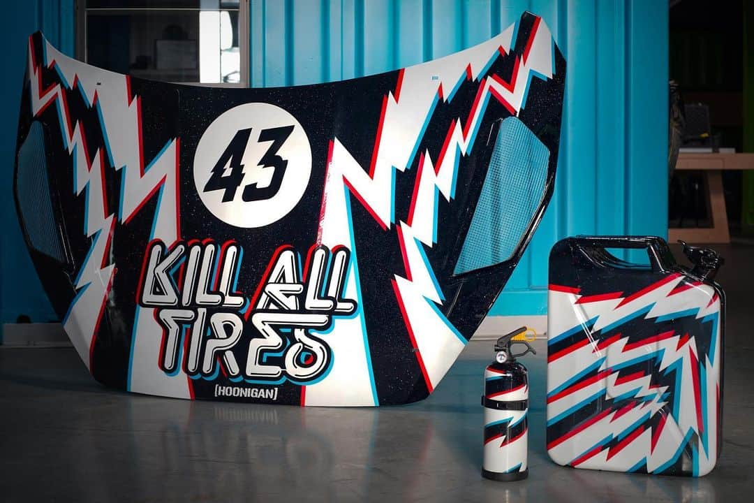 ケン・ブロックのインスタグラム：「Rad liveries also make for rad art! In 2017, we worked with @DeathSpray Custom (David Gwyther) on this very dynamic art for the liveries of our two car lineup that we raced in WorldRX (@AndreasBakkerud and myself) and David decided that he wanted to create some art for our offices. So, these rad pieces showed up unannounced. Thanks again, Lord Death! #DeathSprayCustom #HRD_HQ」