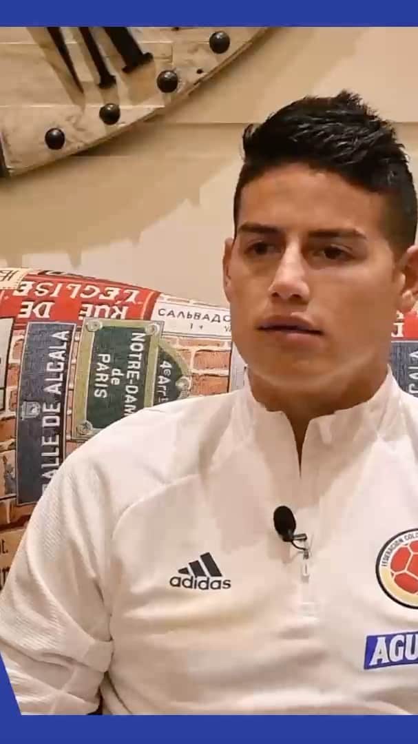 サッカー コロンビア代表チームのインスタグラム：「@jamesrodriguez10 , Acá entre nos...  👉 El paso por @realmadrid 🔥 👉 Los títulos con @fcbayern 🏆 👉 El cariño del @everton 😍  🎬  ⬇️」