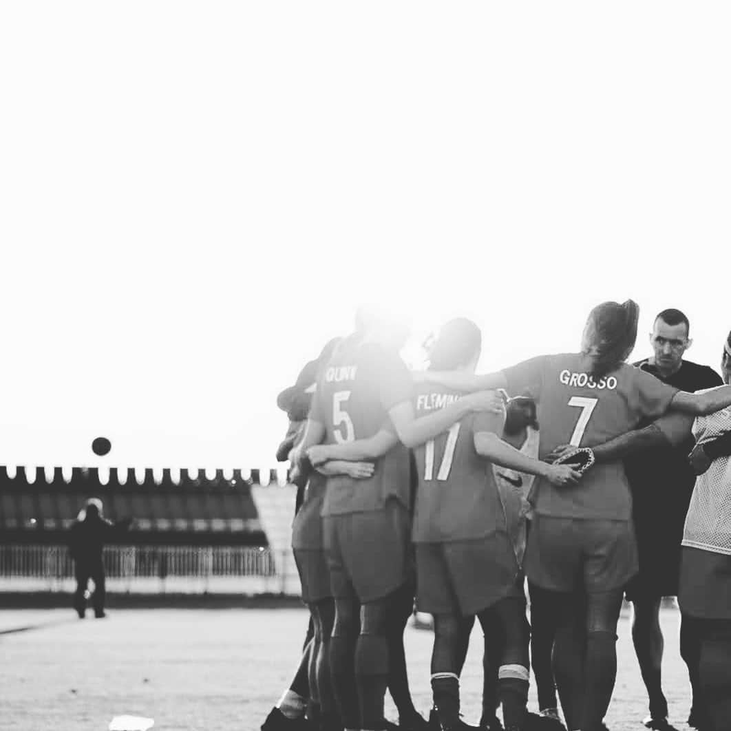 ソフィー・シュミットのインスタグラム：「Game Day . . . #CanWNT #Nike #GameDay #SheBelievesCup #bw #bwphoto #Canada #Tokyo2021 #Tokyo2020ne」