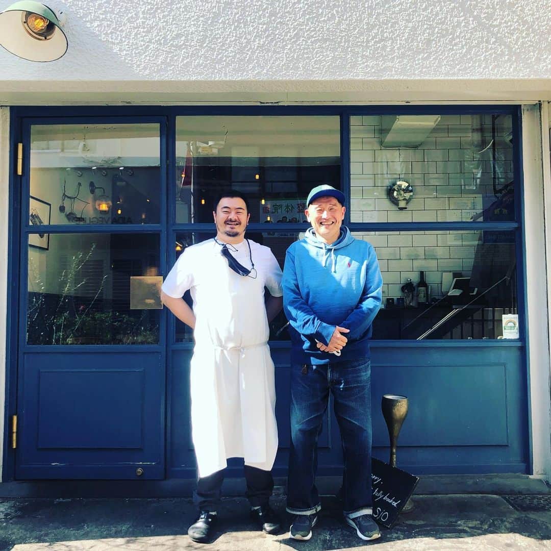西尾季隆のインスタグラム：「鳥羽さんの代々木上原のお店『sio』で朝ディナーをいただきました。 フレンチってネットなどには書いてありましたが、人生初フレンチでした。 最高でした。 鳥羽さん、スタッフさんありがとうございました。 ごちそうさまでした。」