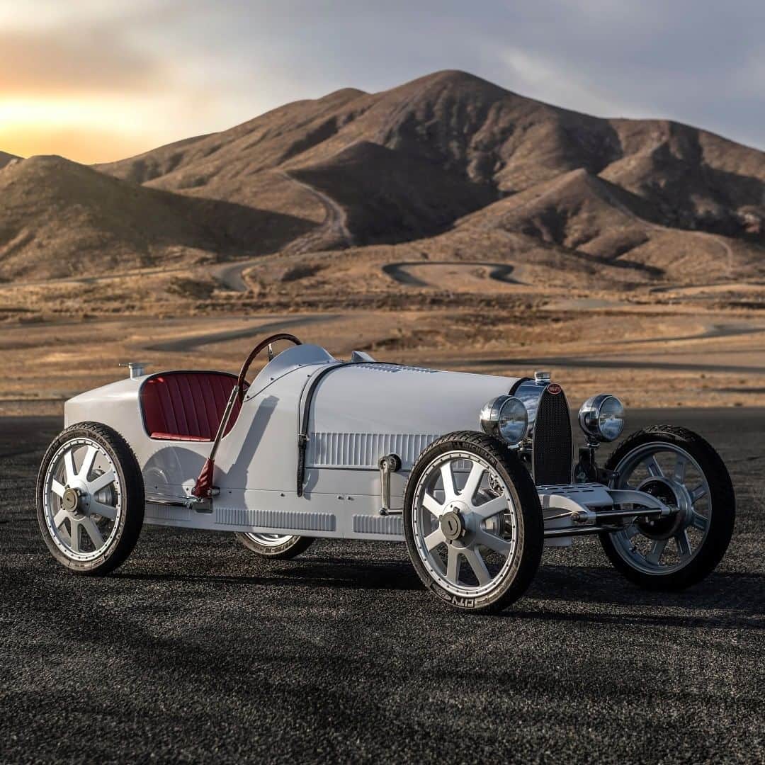 ブガッティさんのインスタグラム写真 - (ブガッティInstagram)「The BABY II made its first appearance in North America after BUGATTI and @little.cars  announced plans to reimagine the original 1926 BABY back in 2019. The California desert brought out all the beauty of this Blanc Vitesse configuration.   #BUGATTI #BUGATTIBabyII #BABYII」2月25日 0時00分 - bugatti