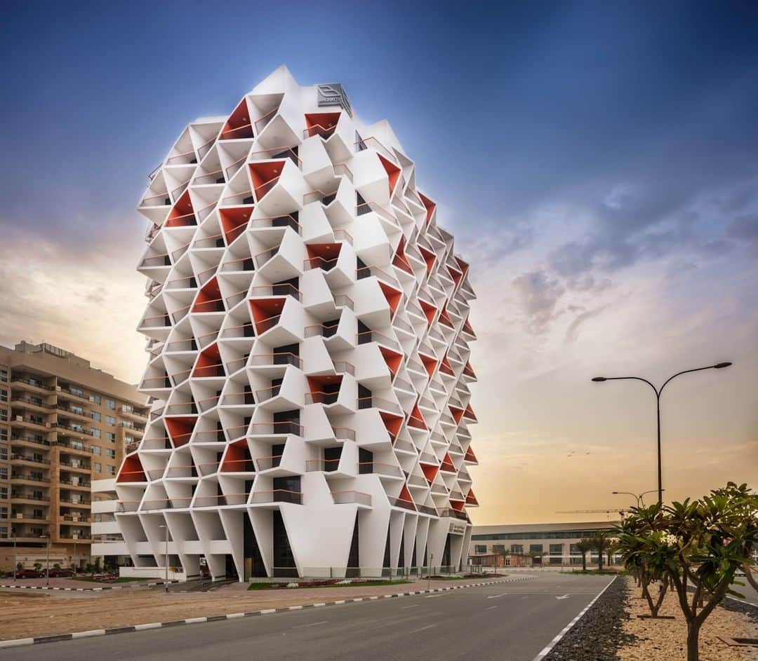 Architecture - Housesのインスタグラム：「⁣ Binghatti Views in Dubai, a mid-rise property development by @binghatti ⬇️⁣⁣ The building's iconic architecture is highlighted by Binghatti Developers' signature angular and faceted components.⁣ ⁣ The result is a unique façade in a prime location in Dubai Silicon Oasis. Leave your thoughts below 👇👇⁣⁣⁣ _____⁣⁣⁣⁣⁣⁣⁣⁣⁣⁣⁣⁣ 📐  @binghatti⁣⁣ 📍Dubai⁣⁣ #archidesignhome⁣⁣⁣⁣⁣⁣⁣⁣ _____⁣⁣⁣⁣⁣⁣⁣⁣⁣⁣⁣⁣ #design #architecture #architect #arquitectura #luxury #architettura #archilovers ‎#architecturephotography #amazingarchitecture⁣ #lookingup_architecture #artdepartment #architecturallighting #house #archimodel #architecture_addicted #architecturedaily #arqlovers #Dubai」