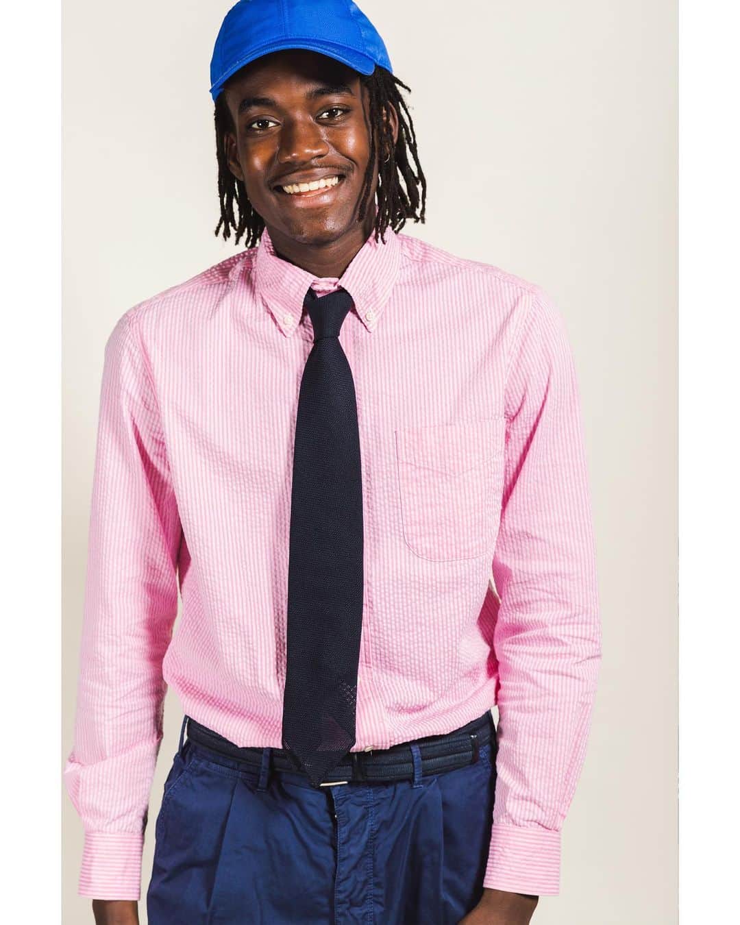 ギットマンブラザーズさんのインスタグラム写真 - (ギットマンブラザーズInstagram)「All smiles today with the official launch of our Spring/Summer Early Release! Fifteen new styles are included in the release, including Madras fabrics recreated from our 1983 collection, new Oxfords, and a vibrant selection of seersuckers, such as the one seen here. Shop the collection at the link in our bio #MadeInUSA」2月25日 0時30分 - gitmanvintage