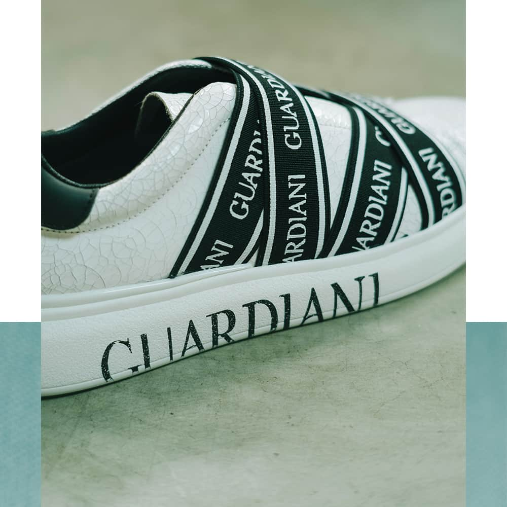 アルベルトガルディアーニのインスタグラム：「Gracefully slip in to #Guardiani leather sneakers.⁣ #GuardianiWomen」