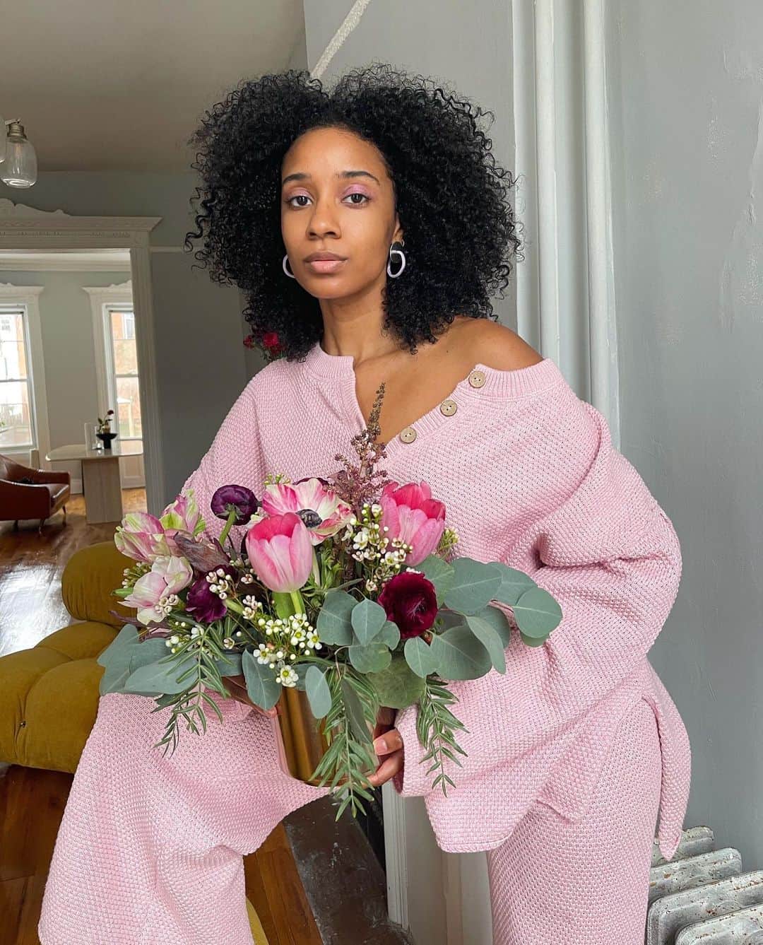 freepeopleのインスタグラム：「@naomielizee in full bloom. link in bio for the Hailee Sweater Set.」