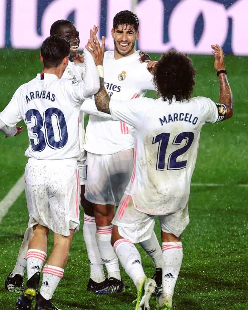 LFPさんのインスタグラム写真 - (LFPInstagram)「Happy @marcoasensio10! 😄  #Asensio #RealMadrid #Happy #LaLiga #LaLigaSantander」2月25日 1時13分 - laliga