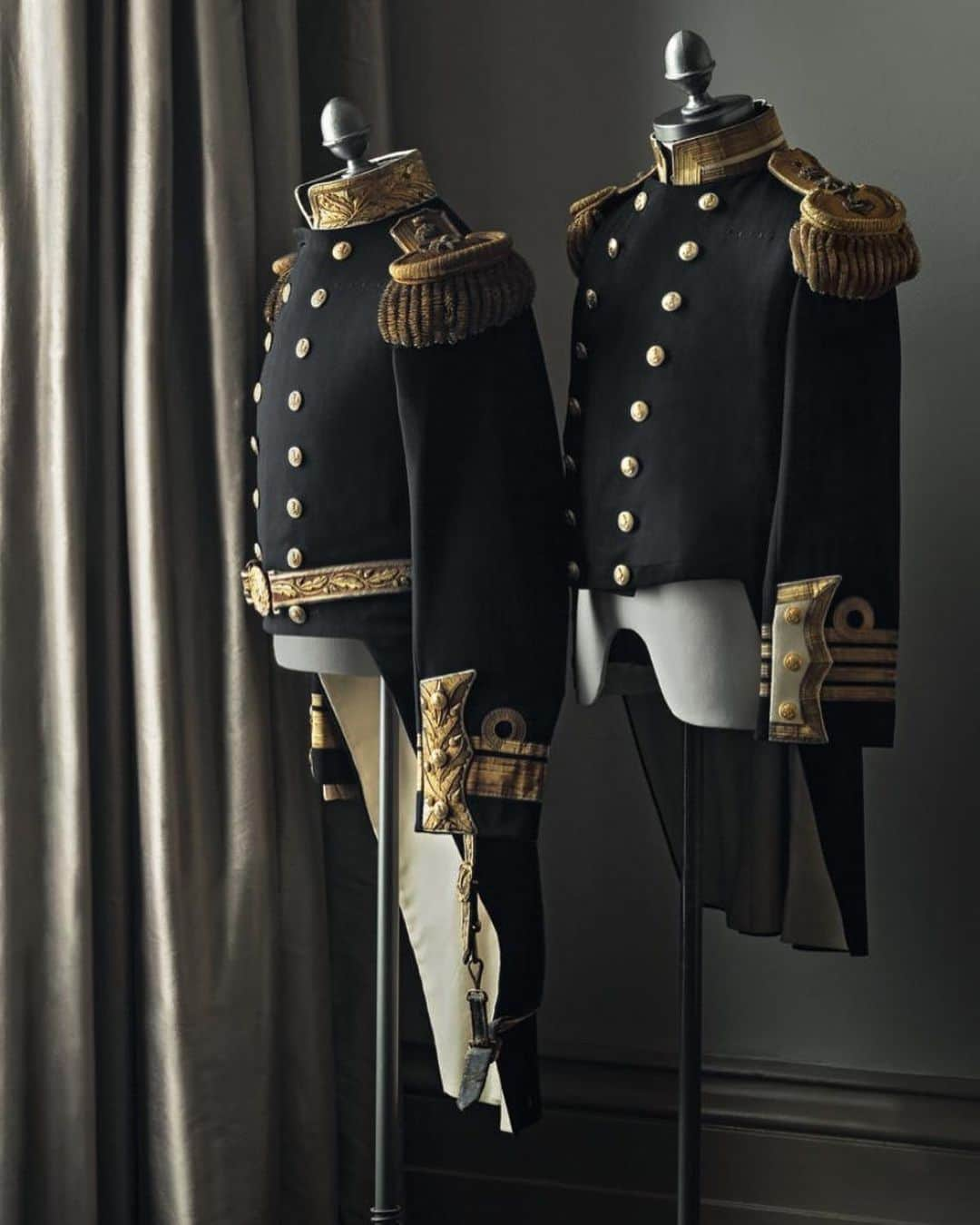 ギーブス&ホークスさんのインスタグラム写真 - (ギーブス&ホークスInstagram)「From the Gieves & Hawkes Archive, Royal Navy Officer’s Uniforms  Photographed in the Kent Room, 1 Savile Row.  #GievesandHawkes #GH250 #GievesandHawkesArchive」2月25日 1時22分 - gieveslondon