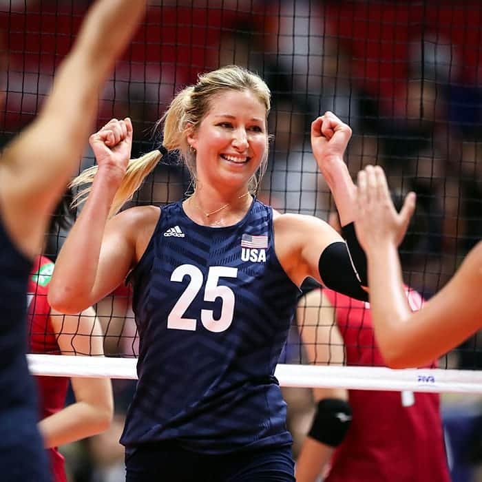 USA Volleyballさんのインスタグラム写真 - (USA VolleyballInstagram)「Why is Karsta Lowe so happy? 🙂  Karsta, Jordan Larson, Tori Dixon, Cassidy Lichtman and other players from the U.S. and around the world begin play Friday in the Athletes Unlimited league.  🔗 with more information in our bio」2月25日 1時24分 - usavolleyball