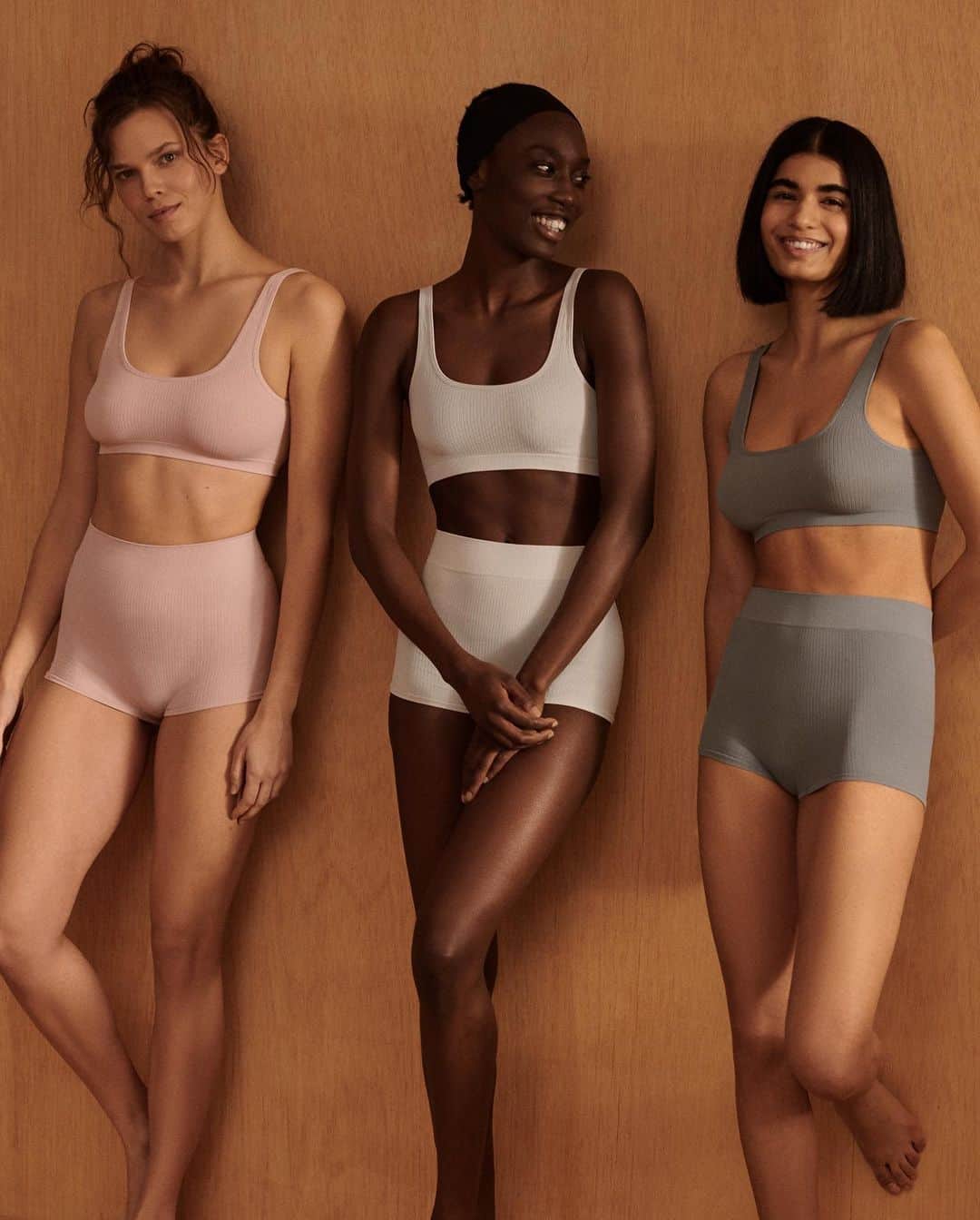 Oyshoさんのインスタグラム写真 - (OyshoInstagram)「In case you are into matching sustainable things.  Introducing the new Seamless Comfort lingerie collection.  . #oysho #joinlife」2月25日 1時40分 - oysho