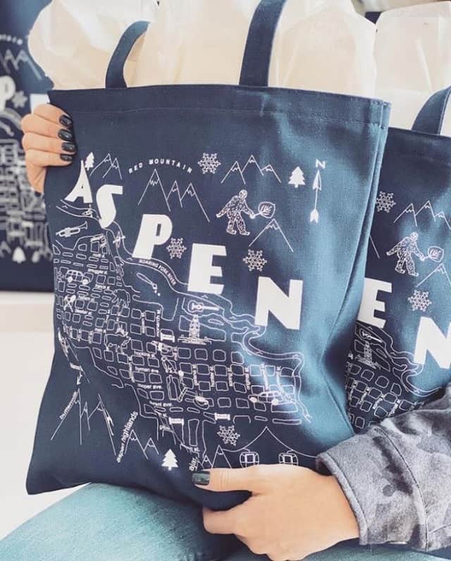 マップトートのインスタグラム：「Fill with goodies and add some tissue paper to make your gift bags have that extra WOW factor! We love working with @bundlesgiftco to create memorable gifts for all occasions」