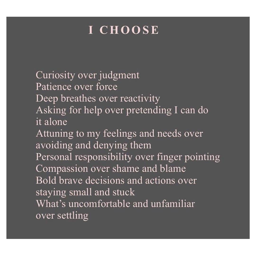 シャンテル・ヴァンサンテンのインスタグラム：「Im working on my choice to see them more clear. Not just react but thoughtfully respond. There is always a choice. Even when prior conditioning or trauma kicks in I know I have to take a deep breath and choose... choose to come from LOVE not fear.」