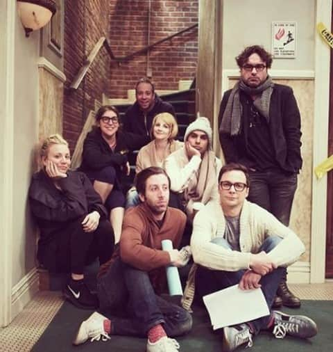 ビッグバン★セオリーのインスタグラム：「Who is your favorite character? . . . @therealjimparsons @kaleycuoco @sanctionedjohnnygalecki @missmayim @themelissarauch #johnnygalecki #mayimbialik #kaleycuoco #melissarauch #simonhelberg #jimparsons #jerryoconnell #kunalnayyar #leonardhofstadter #amyfarrahfowler #pennyhofstadter #bernadettewolowitz #sheldoncooper #thebigbangtheory #bigbangtheory」