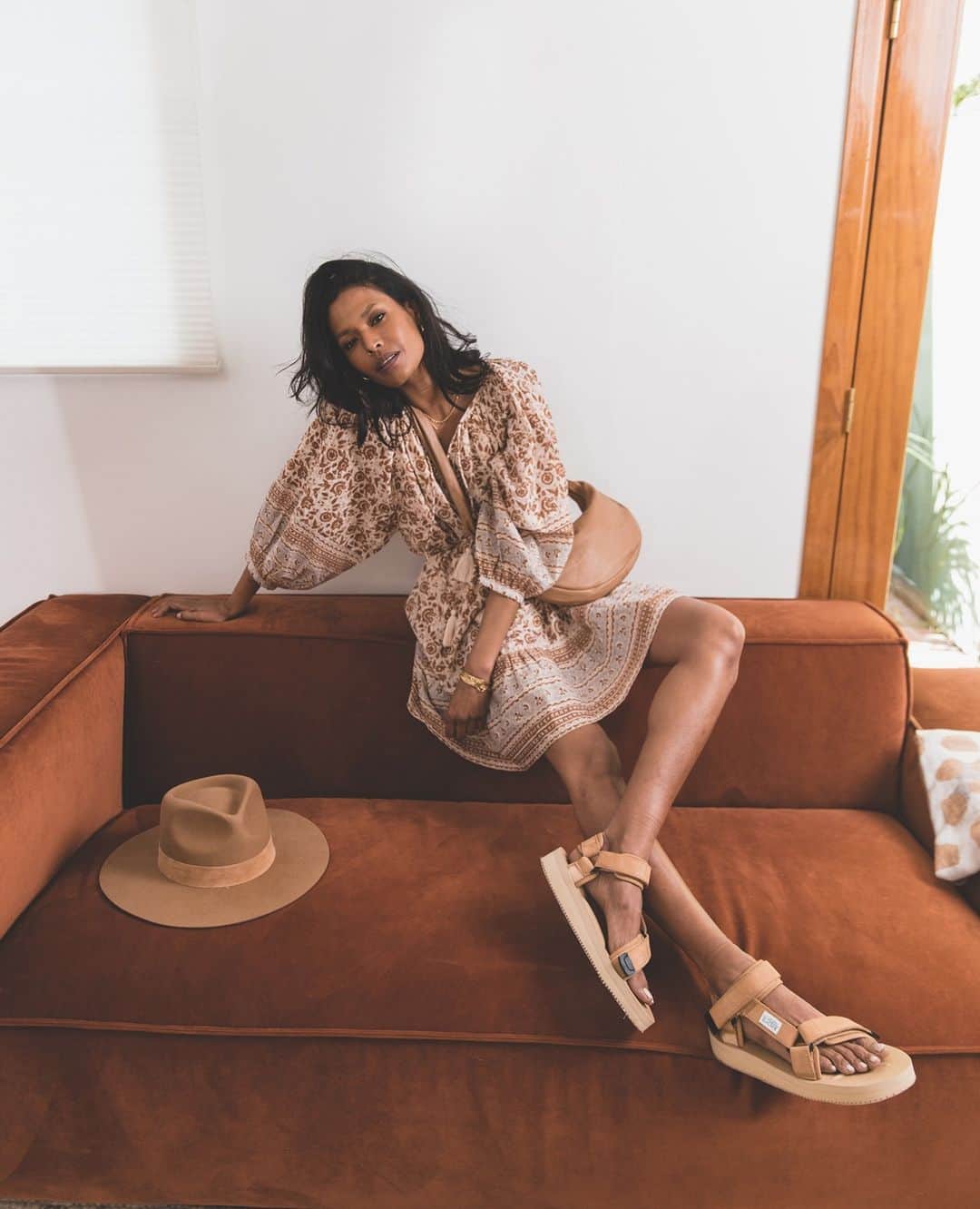 クレオベラのインスタグラム：「Our latest Spring Collection features neutral and colorful hand woodblock prints that are reminiscent of the spring-awakening feeling. ⁠ ⁠ Pictured is the new Rosy Mini Dress in our Tamil print. The perfect dress for spring paired with neutral accessories.⁠ ⁠ Quantities are limited due to the handmade nature of these pieces, so if you absolutely love something we would suggest getting to it quickly.」