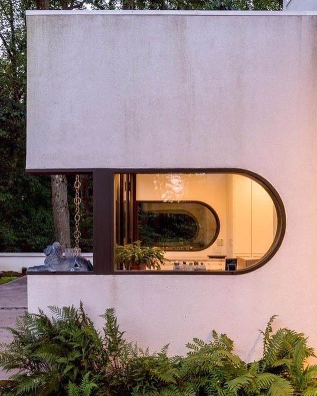 motherdenimのインスタグラム：「Dream Space.  Designed by Irwin Stein Located in Abington, PA Image via @piecederesistance」