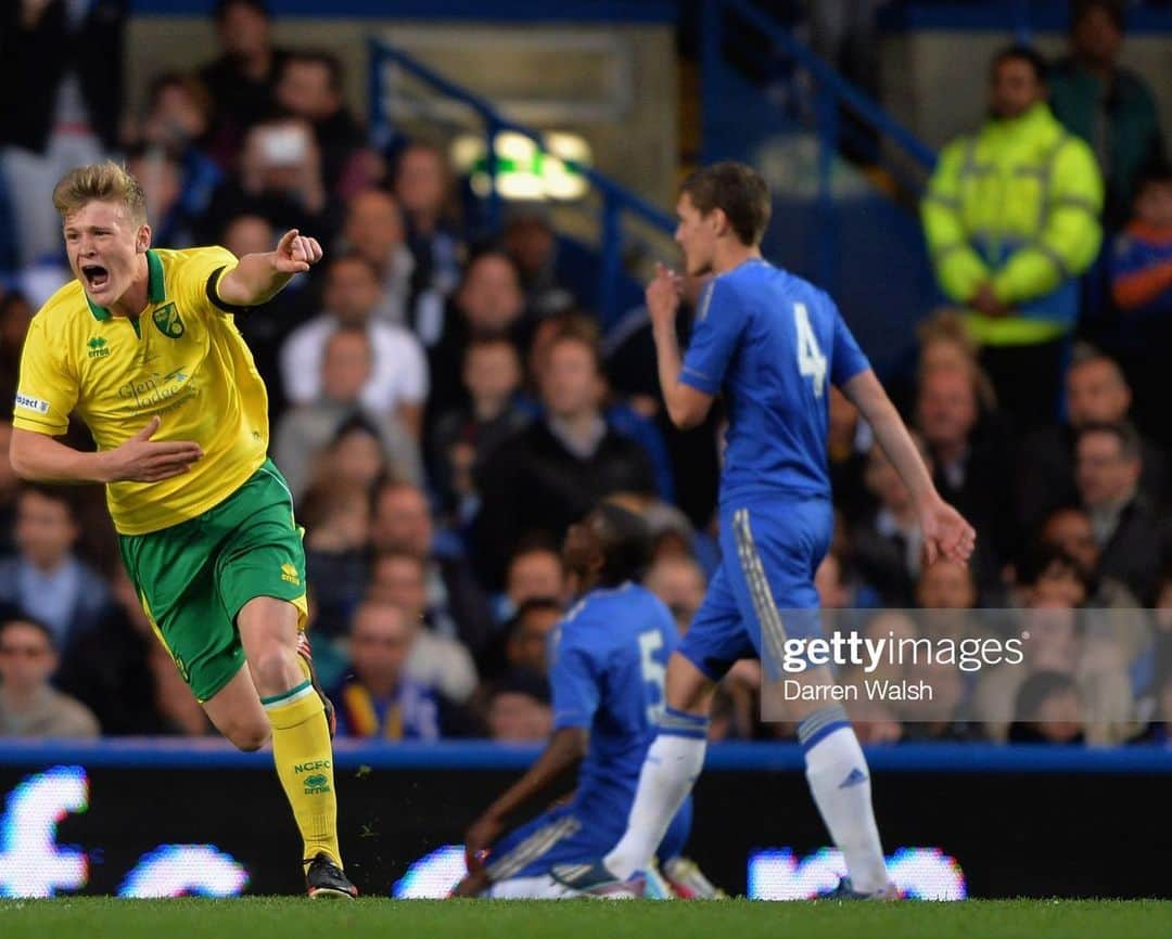 キャメロン・マクギーハンさんのインスタグラム写真 - (キャメロン・マクギーハンInstagram)「Some good memories and celebrations with the boys @norwichcityfc never gets old ⭐️⭐️⭐️ #FaYouthCup」2月25日 2時25分 - cameronmcgeehan