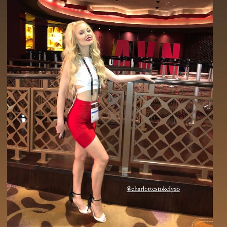 Charlotte Stokelyさんのインスタグラム写真 - (Charlotte StokelyInstagram)「Thought I looked pretty cute.」2月25日 2時31分 - charlottestokely