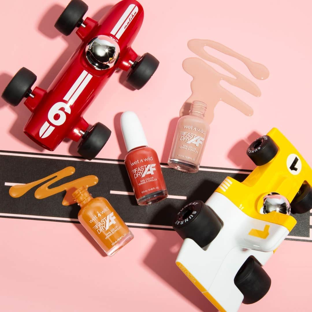 wet'n wild beautyさんのインスタグラム写真 - (wet'n wild beautyInstagram)「Want fly AF nails, but want them fast AF? No problem. #FastDryAF Nail Colors dry in 40 seconds and last 5 days (pictured, L to R: Potassium Rich, Toasted, and  Southern Belle)  Get them @Walmart @Amazon @fivebelow (3/1) @dollargeneral (3/8) @riteaid @cvspharmacy @heb and ALWAYS at wetnwildbeauty.com #wetnwild #wetnwildbeauty #fastdryafnailcolor #nailpolish #beauty #crueltyfree」2月25日 2時46分 - wetnwildbeauty