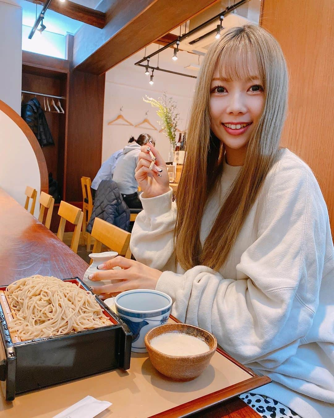 西村季里子のインスタグラム：「・  最近食べてる時の写真しかないけど 大丈夫そ？  この日はどうしてもお蕎麦が食べたかった日🥢  とろろせいろ 美味しかったあ🤤🌾  #お蕎麦#soba#とろろせいろ #せいろってなに#和食#日本 #ランチ#お昼ごはん＃満腹 #follow#followｍe」