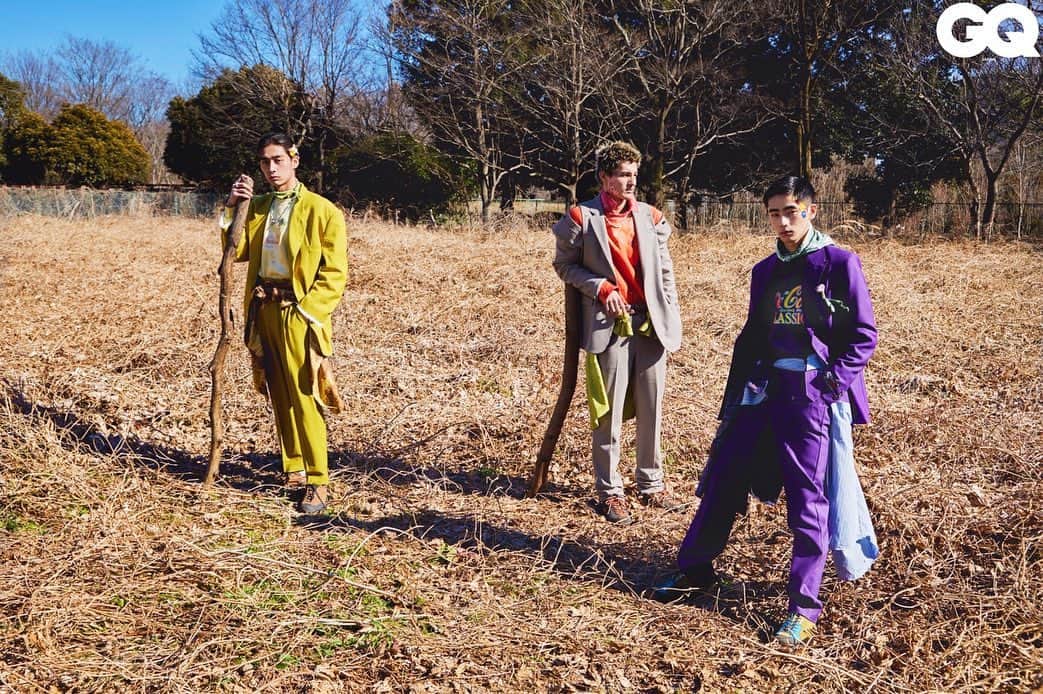 Shun Watanabeのインスタグラム：「♻️🌿🪵 My Interview article and styling page @gqjapan  Photography @bun5o  Still life photography @atsukiito_  Hair and Make up @umeboooy  Models @noritaka_hamao @kamil_natsuaki and @keigo__okazaki  Editor @dj_poipoi  Creative Direction and Styling @shun_watanabe   僕が作ったヴィンテージアップサイクルアイテムの記事が載ってます！読んでみてください〜♻️」