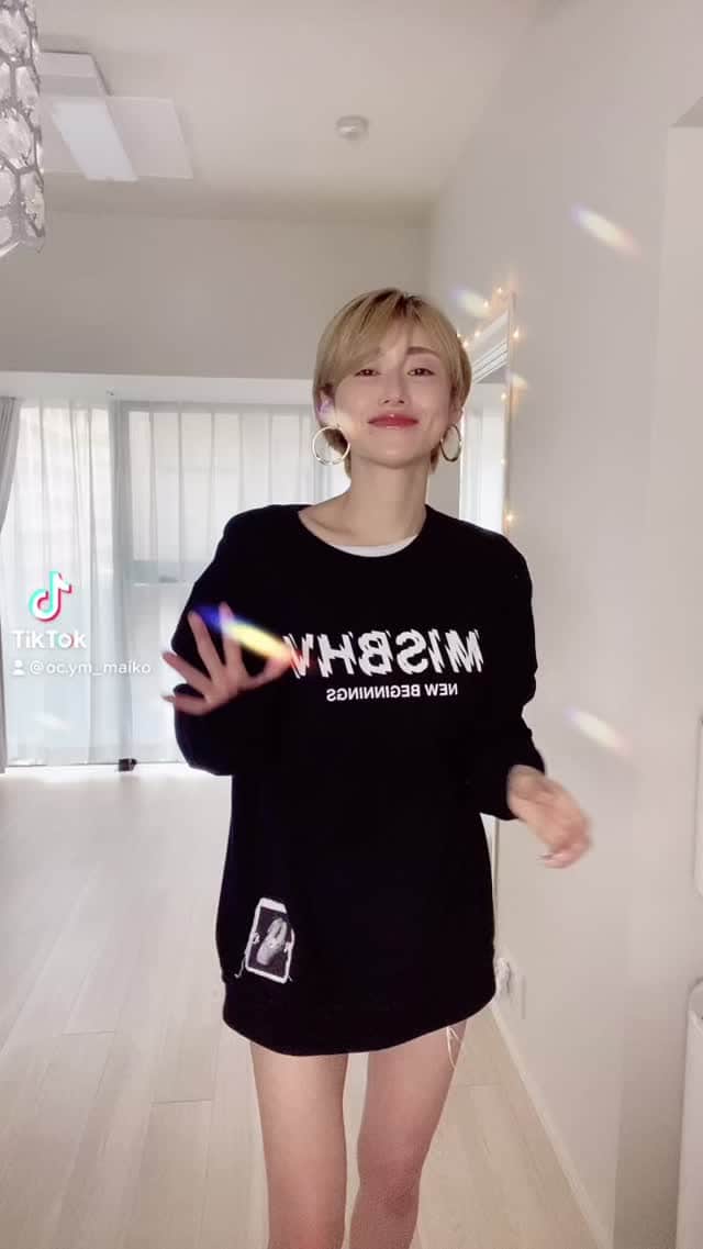 &mのインスタグラム：「いつも見てくれてありがとう🤍ニャ😸」