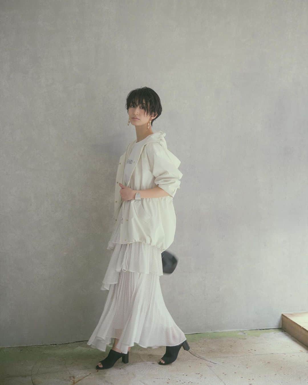 Arpege storyさんのインスタグラム写真 - (Arpege storyInstagram)「2/25(木)公開！﻿ Arpege story Original WEB ALBUM﻿ ﻿ 2/27(土)リニューアルオープンのルミネ横浜店にて﻿ 掲載商品の先行販売を行います✨﻿ (チェックスカートを除く)﻿ ﻿ 詳しい商品情報はタグをcheck♡﻿ ﻿ ﻿ --------------------------------------------------﻿ ﻿ 【ルミネ横浜News】﻿ ﻿ ①﻿ 2/27(土)Arpege storyルミネ横浜店﻿ 3階→2階へ、リューアルOPEN！﻿ ﻿ ⚠️25日までは3階で営業いたします。26日は営業しておりませんのでご注意ください。﻿ ﻿ ②﻿ リニューアルOPENを記念して、﻿ Arpege storyルミネ横浜店限定アイテムを発売！﻿ ﻿ ③﻿ 2/27(土)・2/28(日)の2日間は﻿ Arpege story会員様ALL10%OFF!﻿ ﻿ ④﻿ リニューアルOPENを記念して、¥50,000（税抜）以上お買い上げのお客様には、通常のノベルティに加えて「ルームウェア&ターバンSET(モカ)」をプレゼント致します✨﻿ ﻿ ※なくなり次第終了となります。﻿ ﻿ --------------------------------------------------﻿ ﻿ #神山まりあ さん #神山まりあ着用﻿ #ルミネ横浜 #arpegestory #リニューアルオープン #0227」2月25日 13時06分 - arpege_story