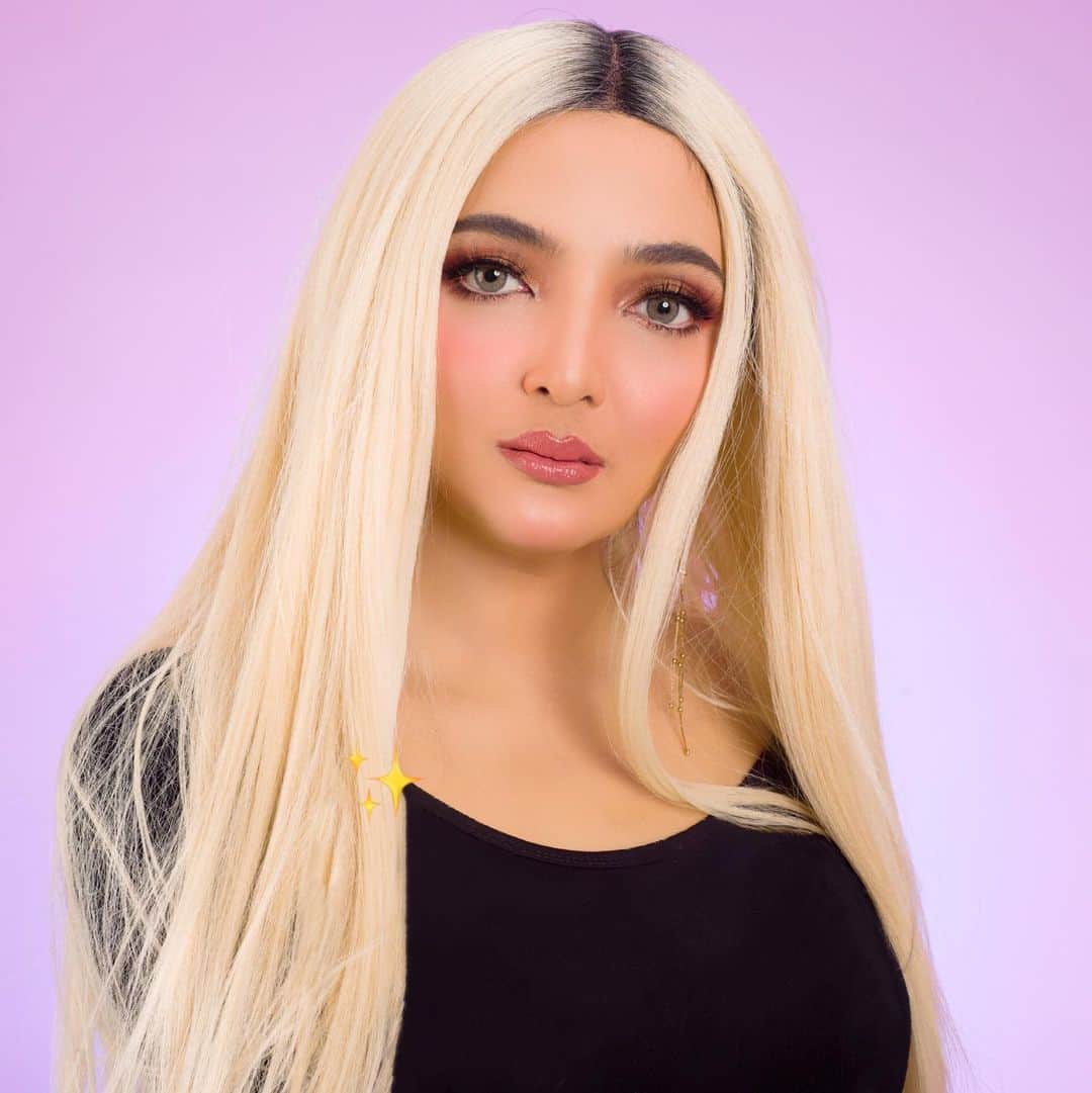 ASHANTY BEAUTY CREAM OFFICIALのインスタグラム：「Perawatan wajah, kulit, rambut dan tubuh kamu bisa dapatkan hanya di official Instagram @ashantyid produk - produknya sudah pasti aman digunakan, lulus BPOM dan terbukti nyata hasilnya 💕  Dapatkan produk - produk Ashanty hanya di Instagram official @ashantyid atau kamu bisa langsung kunjungi masing - masing instagram produk : • Day Skin Official @dayskin.official  • Ashanty Beauty Cream @ashantyid  • Ashanty Beauty Cosemtics @ashantybeautycosmetics  • Aurelloly Cosmetics @aurellolycosmetics  • Ashanty Softlens @ashantybeautycare.id  • Ashanty Korea Kosmetics @kcosmetics.official  • Ash Juice @ash.juice  • Acio Plus @acioplusofficial  • Afc Life @afclife_byasix  • Lumiere dan ayam asix @lumierepondokindah @ayamasixpondokindah   Happy Shopping 🛍」