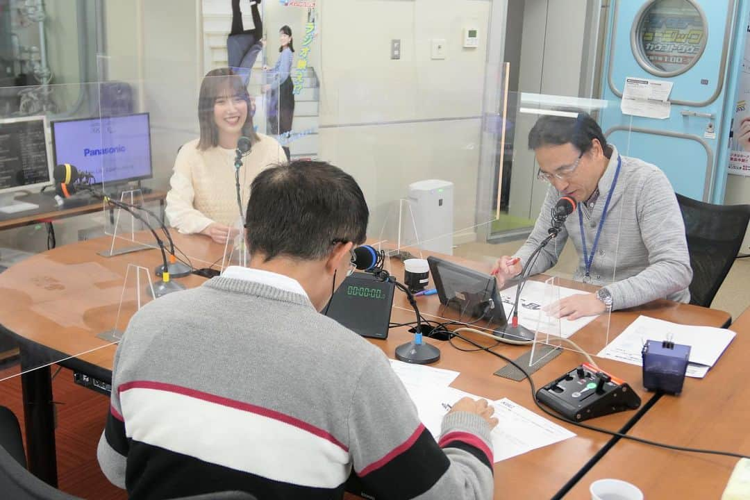 田中菜津美さんのインスタグラム写真 - (田中菜津美Instagram)「KBCラジオ『ハザマデス。』 に出演させて頂きました❗️ . @mistgram60_official を フォローして、コメントすると 5名の方にアルコールスプレー当たります✨ . 香りもとっても良くて手にも優しいので 皆さんゲットしてみてください💕 . #アルコールスプレー #美少年 #kbc #福岡 #美容 #除菌スプレー #美少年酒造 #ミストグラム60」2月25日 13時31分 - natsumitanaka_0810