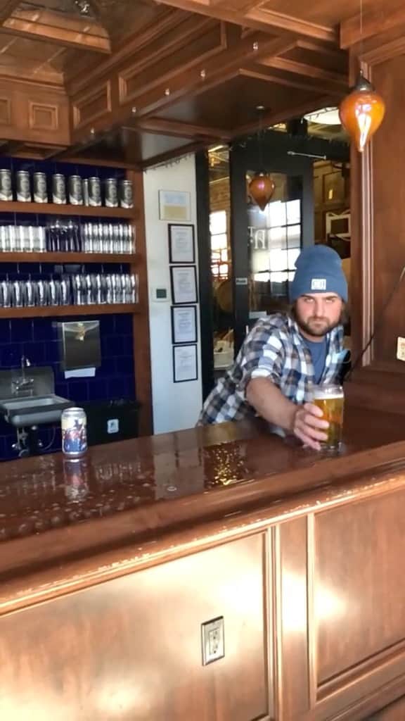 instagoodのインスタグラム：「@jmataczyn Beer slide challenge @dritanalsela @eliaspaldan @calltoarmsbrewing」