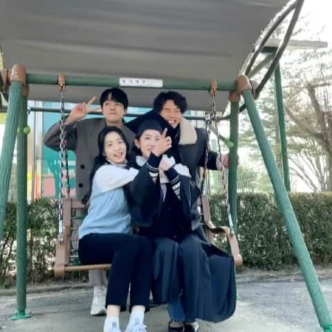 のインスタグラム：「영상버전!!!#졸업 #밥이되어라」