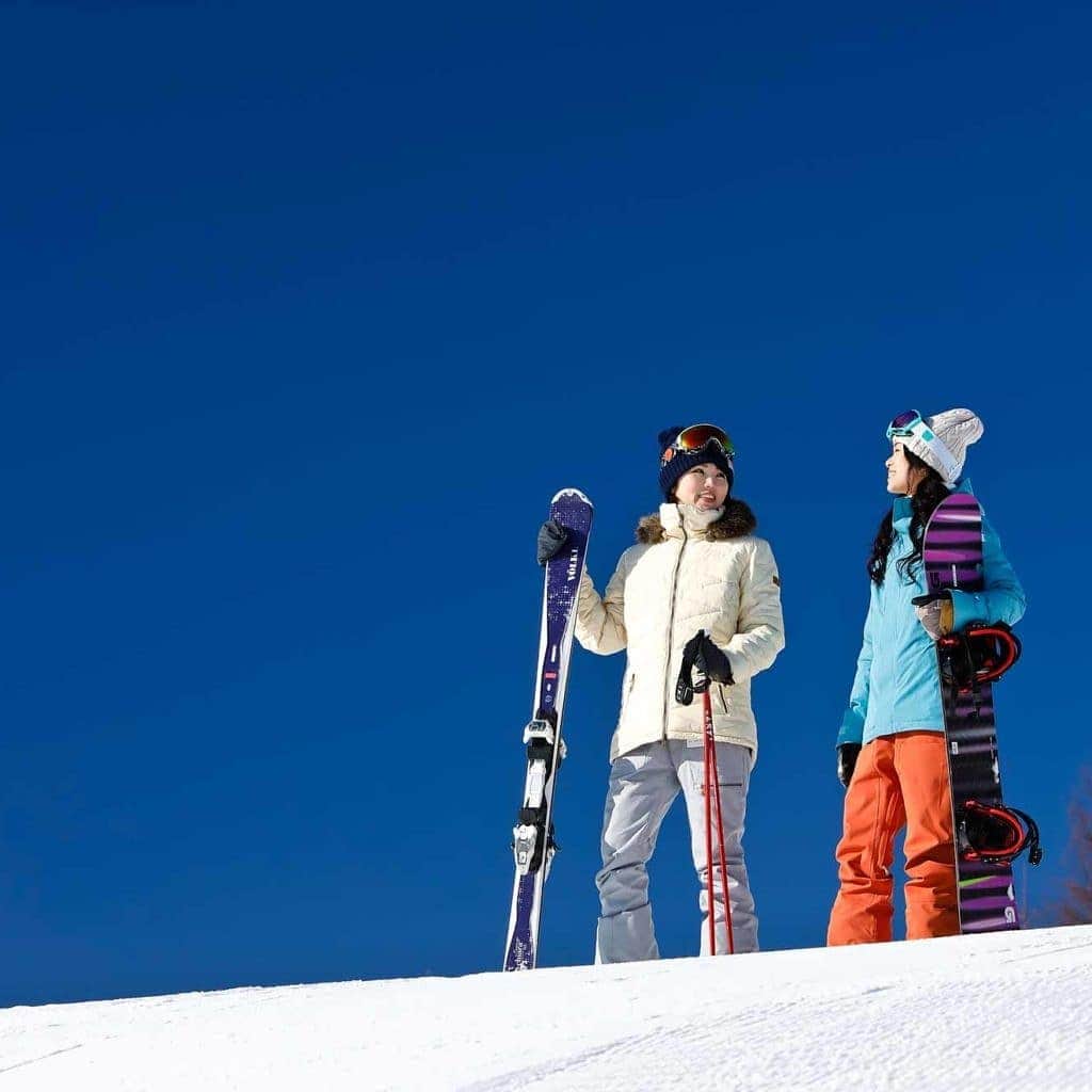 三宅裕子さんのインスタグラム写真 - (三宅裕子Instagram)「今日も寒いー❄⛄  でもスキー場はベストシーズン！  *.゜｡:+*.゜｡:+*.゜｡:+*.゜ #山梨県 #サンメドウズ清里スキー場 @sunmeadows3302 人工雪なのでいつでも安心！ 初心者でも滑りやすいです*°♡  #新潟県 #石打丸山スキー場 @ishiuchimaruyama #スマートなアウトドア #スノードーム もあるのでスキー、スノボをしないという方も楽しめます！ 【CM】 https://youtu.be/ssvGR_A5WNk  両方とも手ぶらで行けるしご飯もおいしい🍴💓  *.゜｡:+*.゜｡:+*.゜｡:+*.゜  是非チェックしてみてくださいね！  #スキー場 #広告モデル #イメージモデル #tokyolife  #tokyomodel  #japanesemodel #japanesefashion  #うさぎ好きさんと繋がりたい  #ボブヘア #ボブ #モデル #ママモデル」2月25日 13時56分 - yuko_miyake