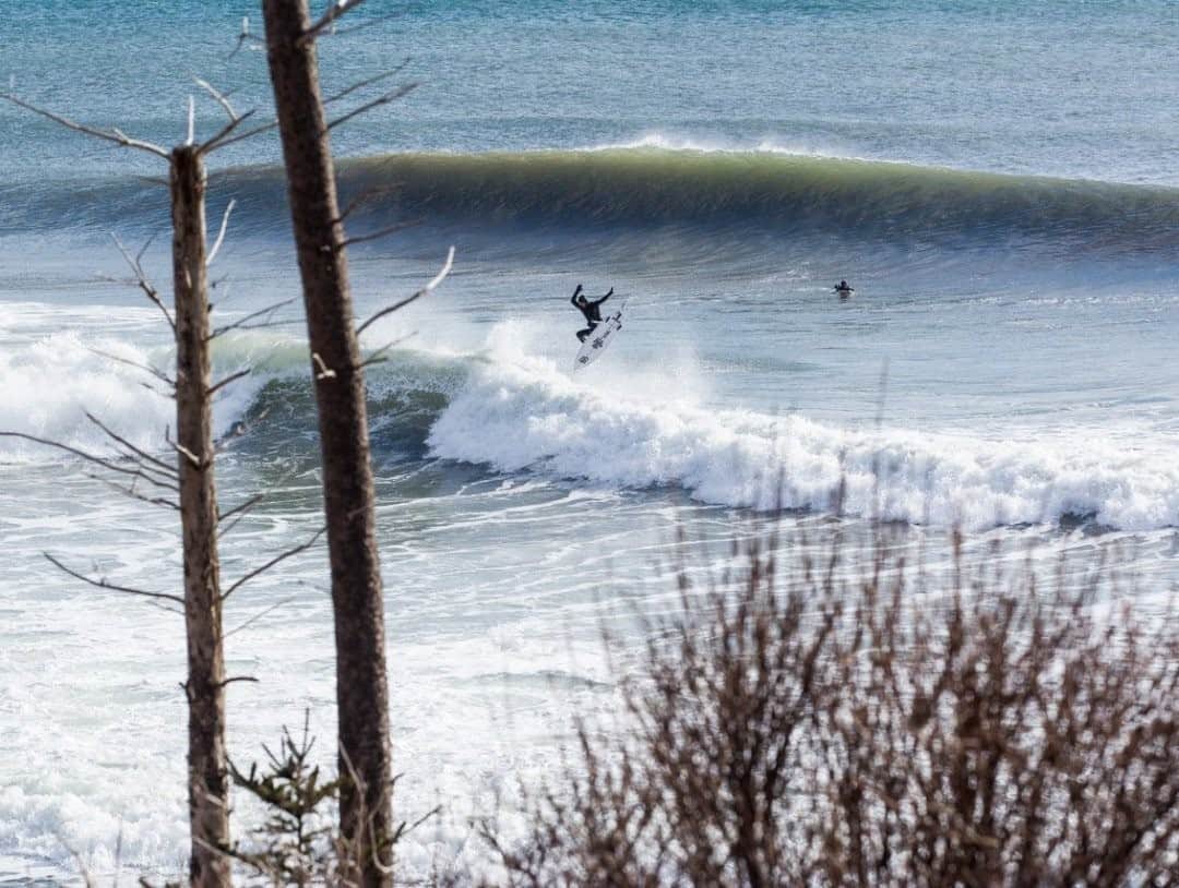 ブリクストンのインスタグラム：「@loganlandry flying in Nova Scotia by @scottysherin」