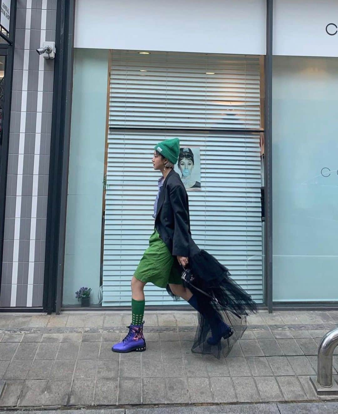 ニコラス カークウッドさんのインスタグラム写真 - (ニコラス カークウッドInstagram)「NK muse @cheristyle_ spotted in our Andy Warhol X Nicholas Kirkwood Combat Boots. Available now through the link in bio or at nicholaskirkwood.com #NicholasKirkwood #MyKirkwoods  ©/®/TM The Andy Warhol Foundation for the Visual Arts, Inc. Used with permission of @warholfoundation」2月25日 5時10分 - nicholaskirkwood