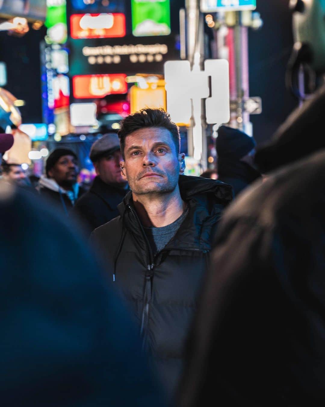 ライアン・シークレストのインスタグラム：「No mask, crowds, and short hair. What year was this?」