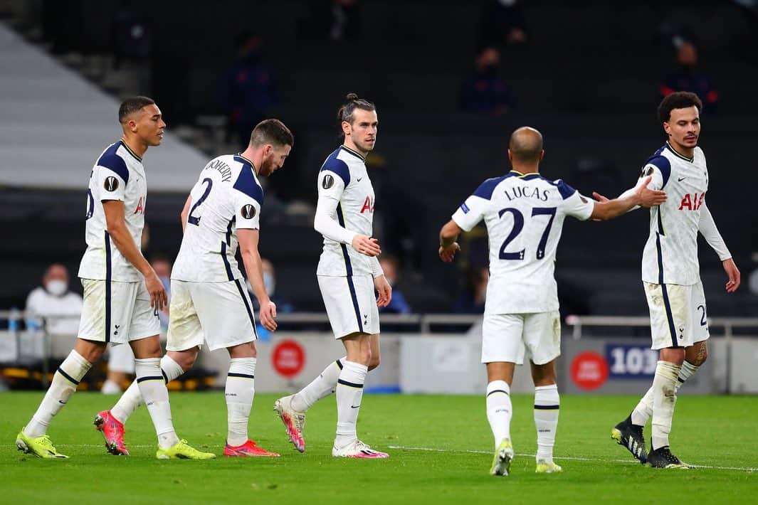 ルーカス・ロドリゲス・モウラ・ダ・シルヴァのインスタグラム：「Let’s go to the next round 💪🏽. #ThanksJESUS #COYS #EuropaLeague」