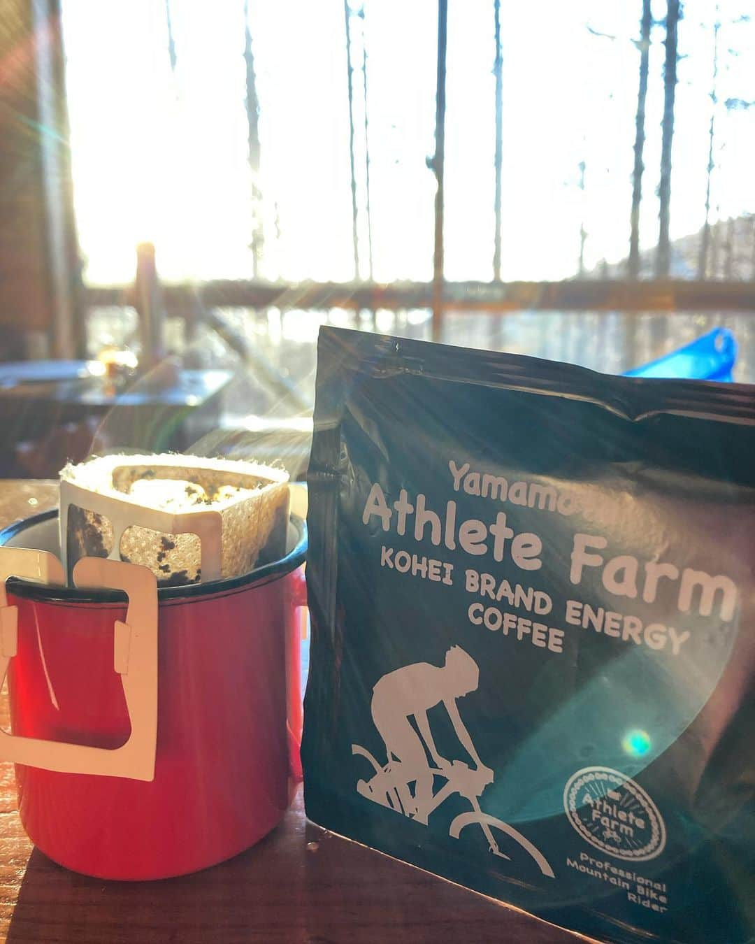 山本幸平さんのインスタグラム写真 - (山本幸平Instagram)「Good morning  おはようございます。@yamamotoathletefarm #athletefarm #koheibrandenergycoffee #coffee #sports #outdoor #food #athlete #healthyfood #コーヒー　#スポーツ　#健康　#食 #キャンプ#自然　#アウトドア#アスリートフード　#自転車#トライアスロン#マウンテンバイク」2月25日 6時54分 - kohey55