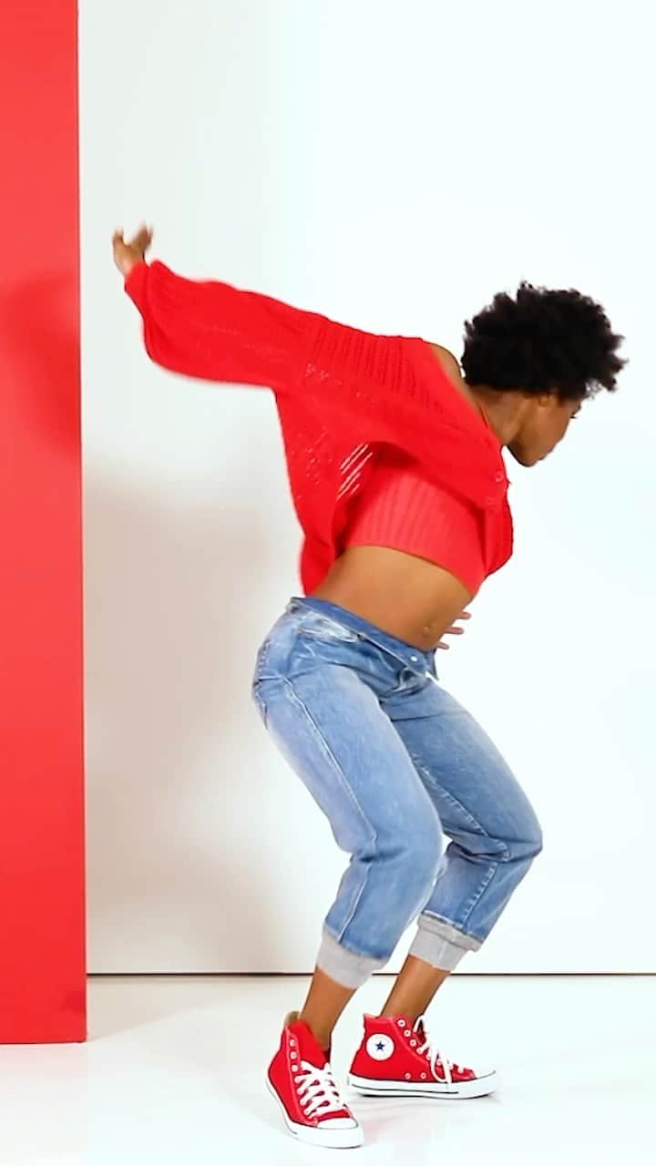 アリス+オリビアのインスタグラム：「Feeling these cardigan sets!!! How epic is Ebony Williams?!」