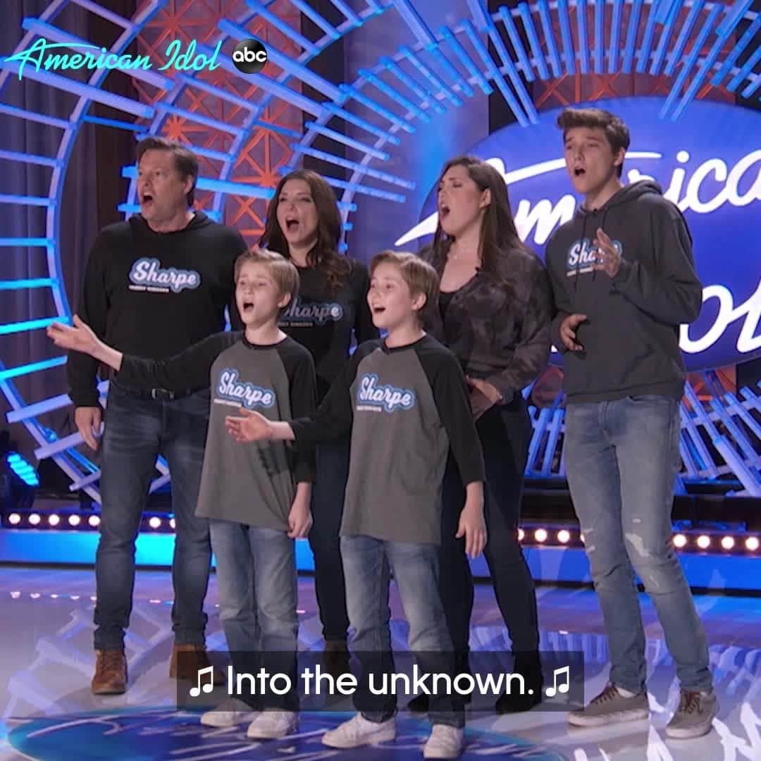 American Idolのインスタグラム：「The buzz 🐝 is REAL. #AmericanIdol is back on SUNDAY, baby!」